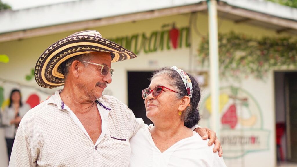 Entrega tierras pueblo nuevo Córdoba