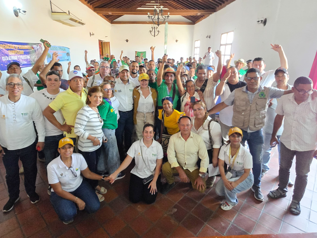 funcionarios-ant-y-campesinos-de-mompox-reunidos