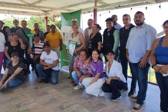 Beneficiados con los predios recuperados.