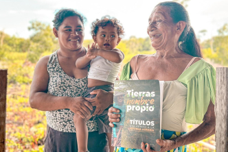 La Reforma Agraria avanza en Guainía y familia campesina recibe el título de su predio tras ocho años de espera