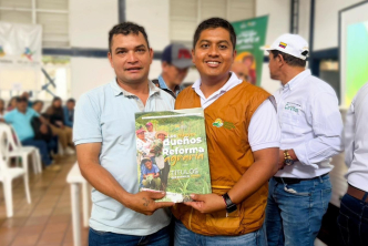 Después de 17 años de espera, 142 familias campesinas se convierten en propietarias legales  de sus tierras en el sur del Tolima