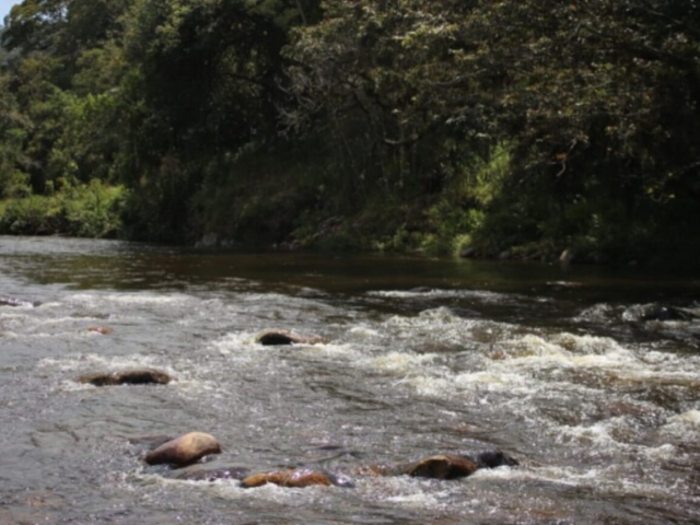 Fotografía de un río en Boyacá.