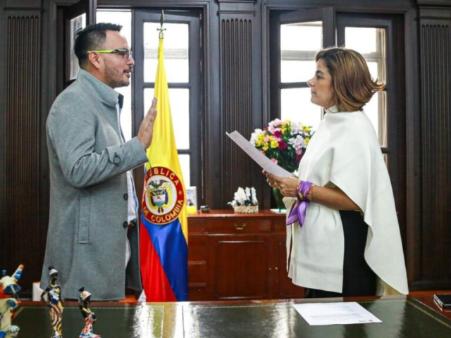 La ministra de Agricultura y Desarrollo Rural, Jhenifer Mojica, nombrando en la dirección general de la Agencia a Juan Felipe Harman Ortiz