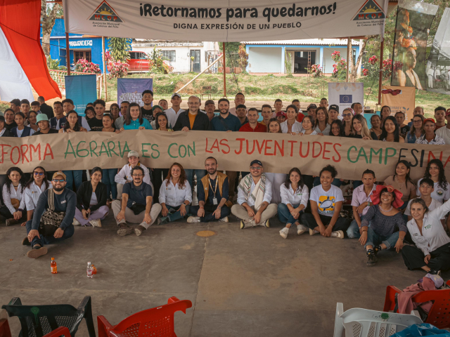 Director de ant junto a juventudes campesinas en Caqueta