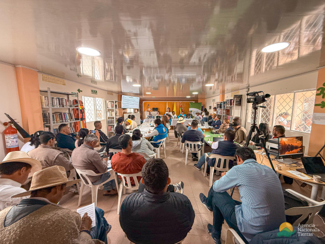 campesinos-reunidos-en-mesas-de-dialogo-santander