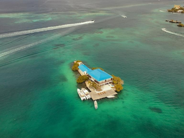 Empresario que pagaba solo $280.000 por paraíso baldío en Islas del Rosario insiste en que se lo devuelvan tras ser recuperado por la ANT