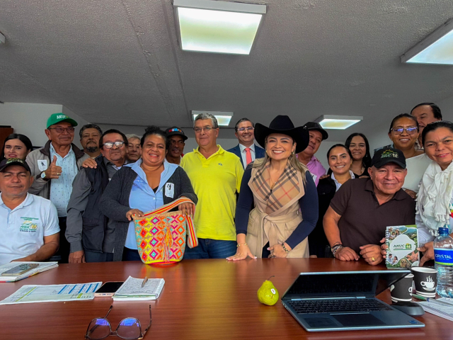 “No venimos a frenar la Reforma Agraria”: Lina Garrido abre diálogo con la ANUC y promete seguridad jurídica para el Campo 