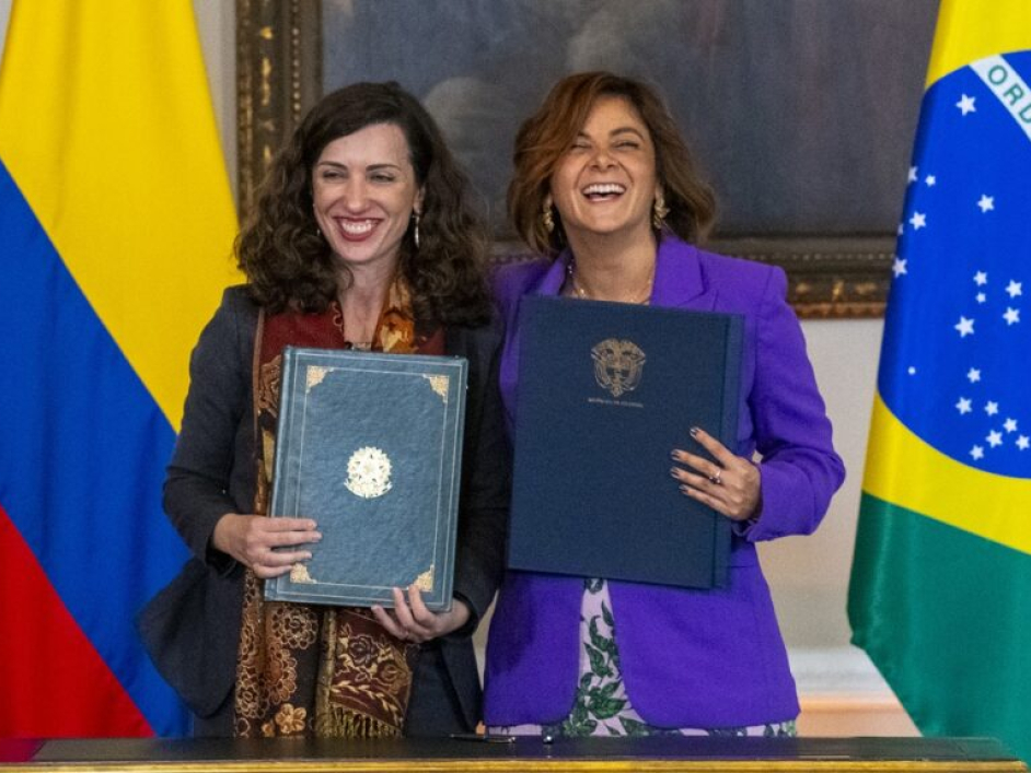 Fernanda Machiavelli, viceministra de desarrollo agrario de Brasil y  la Ministra de Agricultura y Desarrollo Rural, Jhenifer Mojica de Colombia
