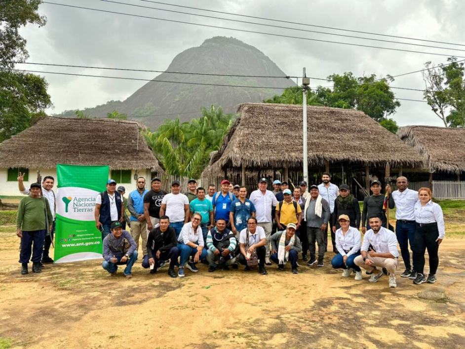 Reunión de Cinco resguardos indígenas de Guainía