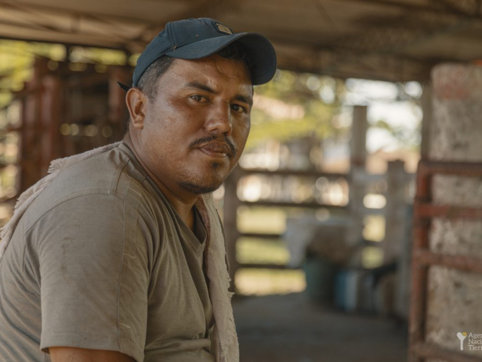 Hombre beneficiado con la entrega.