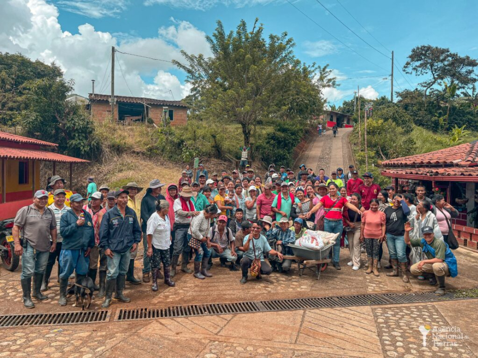 Jornada de entrega de alimentos por parte de la ANT a indígenas