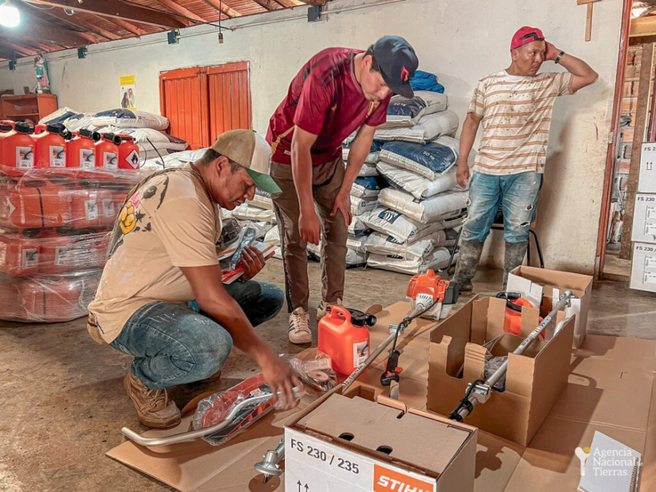 Jornada de entrega de alimentos por parte de la ANT a indígenas