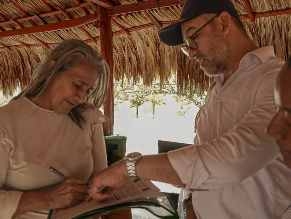 campesinos-de-cordoba-en-entrega-de-tierras