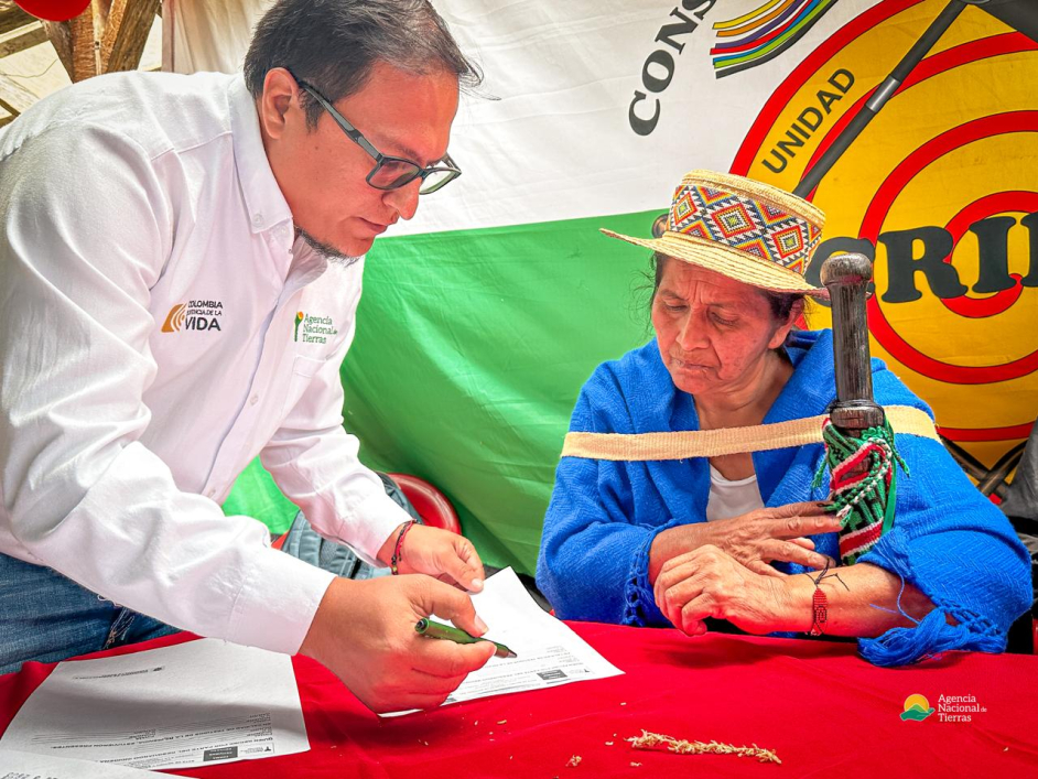 entrega-tierras-resguardo-la-estacion-talaga