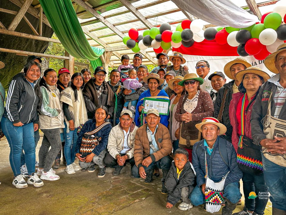 entrega-tierras-resguardo-la-estacion-talaga