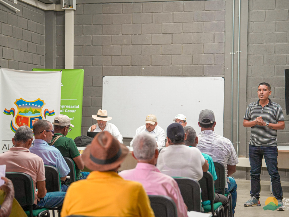 lideres-de-curumani-cesar-en-encuentro-comunitario-con-ant