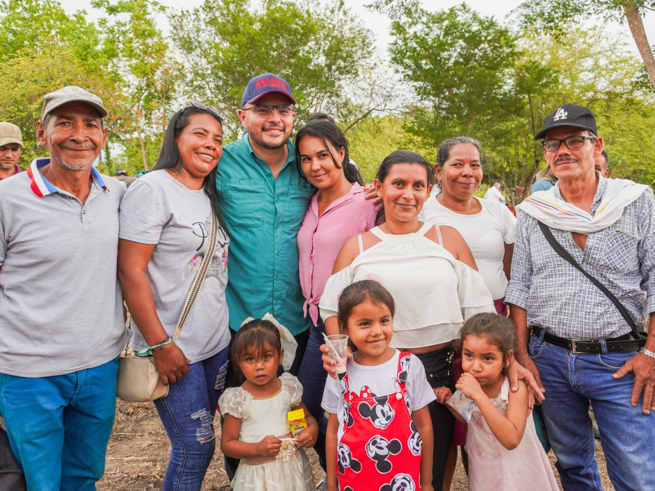 campesinos-y-funcionarios-ministerio-de-agricultura-constitucion-primer-territorio-campesino-agroalimentario-del-cesar
