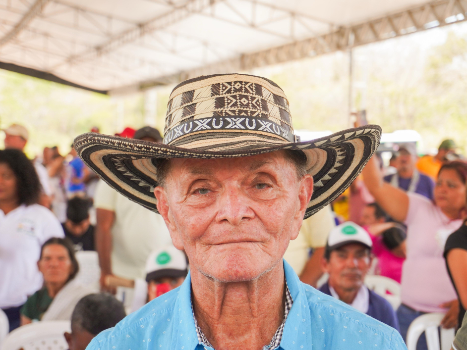 campesinos-y-funcionarios-ministerio-de-agricultura-constitucion-primer-territorio-campesino-agroalimentario-del-cesar